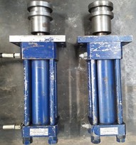 Hydraulic cylinder for core movement